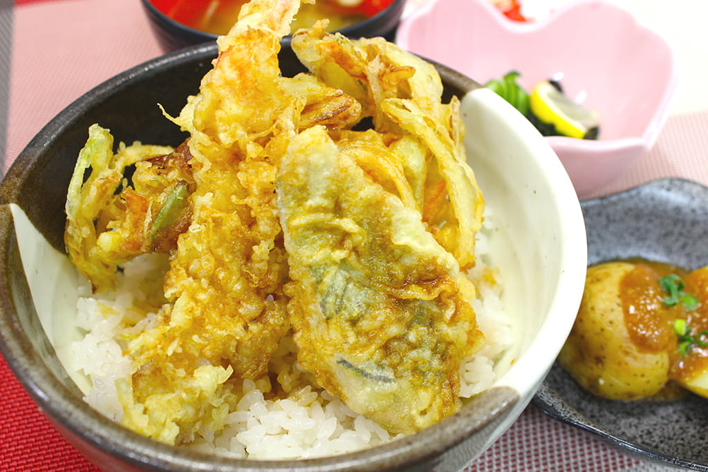 初夏の旬彩天丼