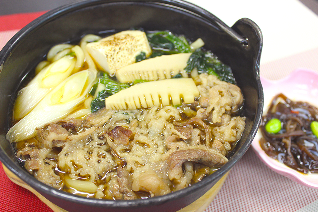 牛すき風鍋焼きうどん