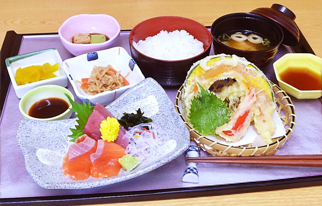 お刺身と野菜天ぷら定食