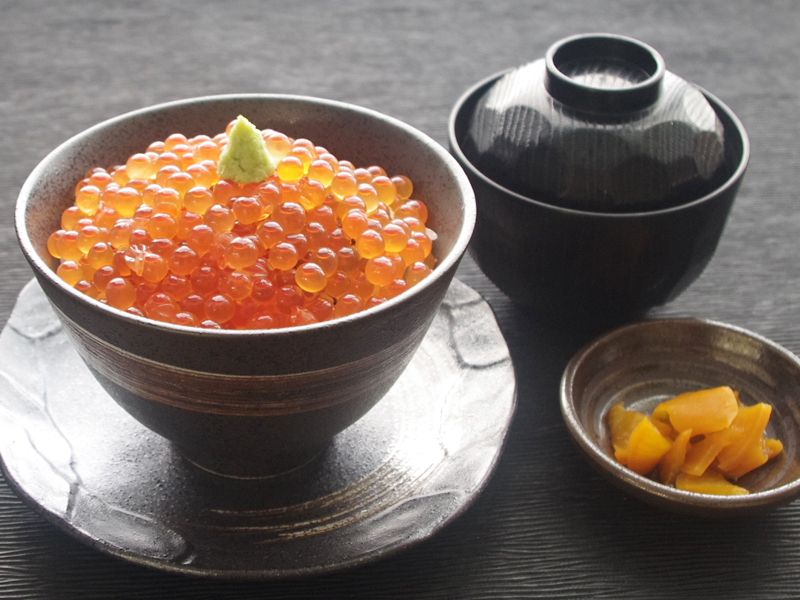 イクラ丼